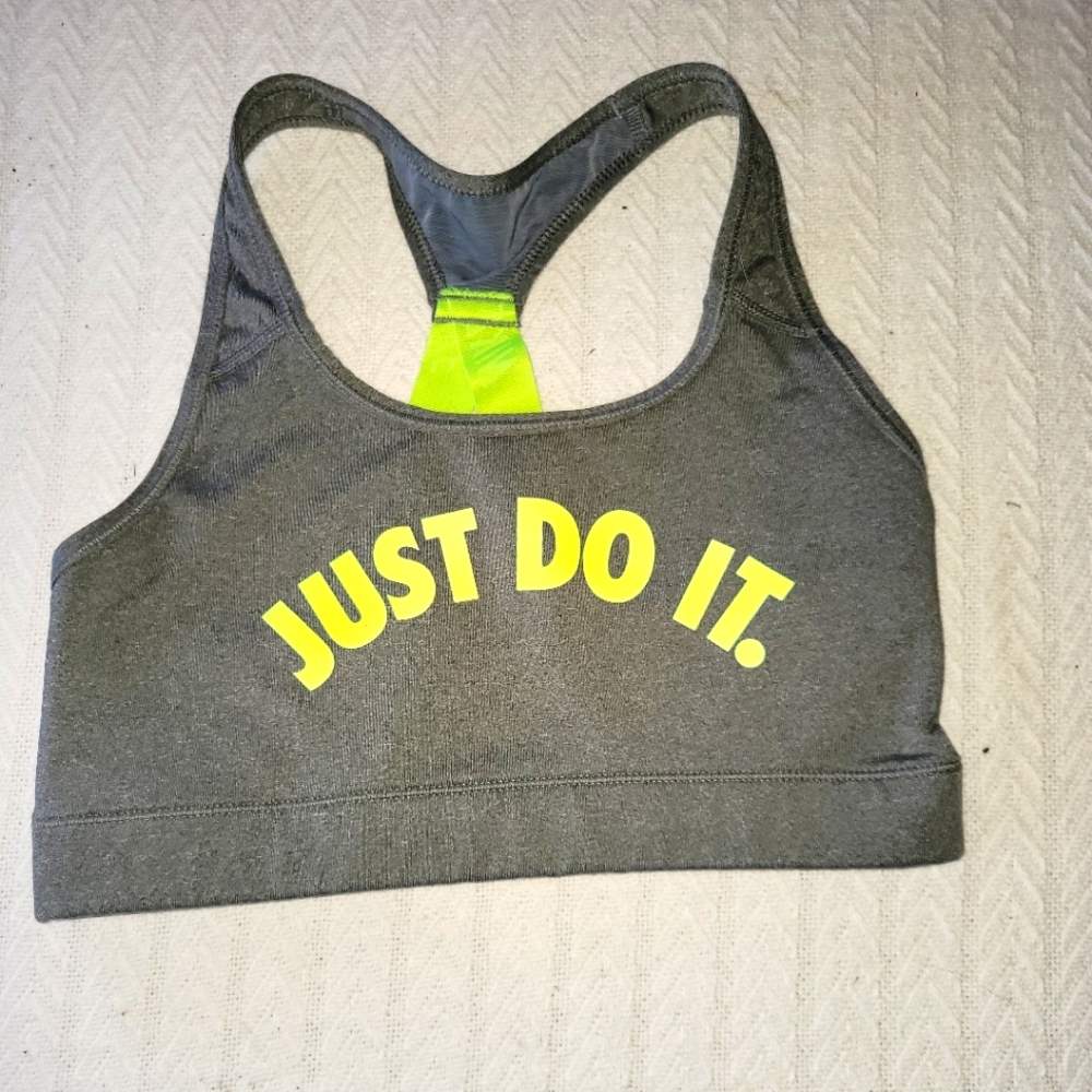 Nike "Just Do It" Sports Bra Medium